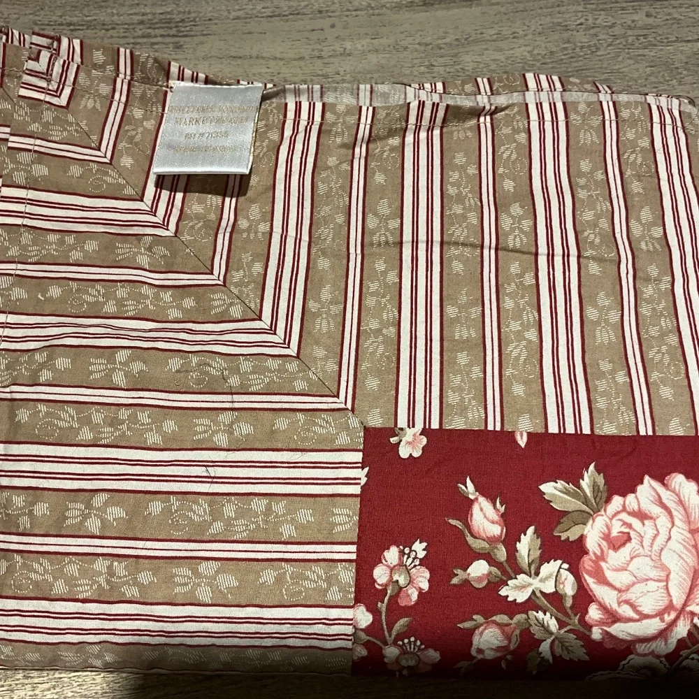 WILLIAMS SONOMA Red Tan Floral Stripe Tablecloth Cotton 70 x 108 Table Cloth